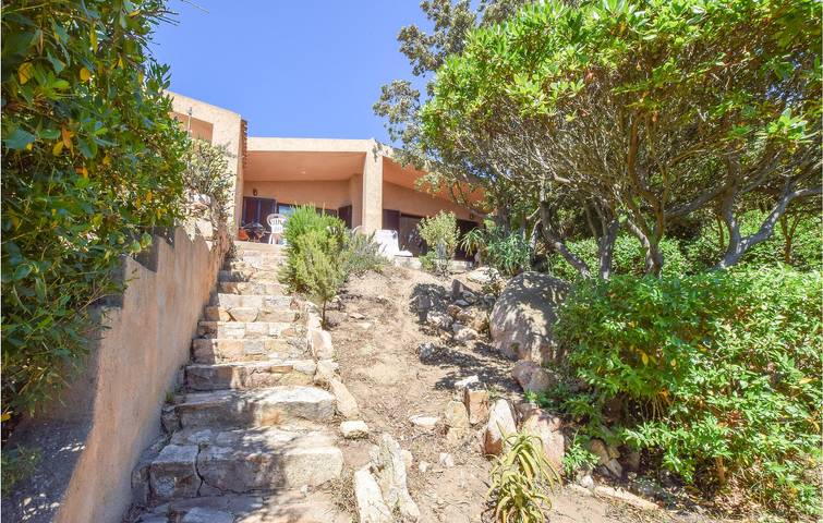 Casa vacanza per 6 persone, con Terrazza e Giardino a Costa Paradiso