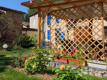Gîte pour 2 personnes, avec jardin à Serres-sur-Arget