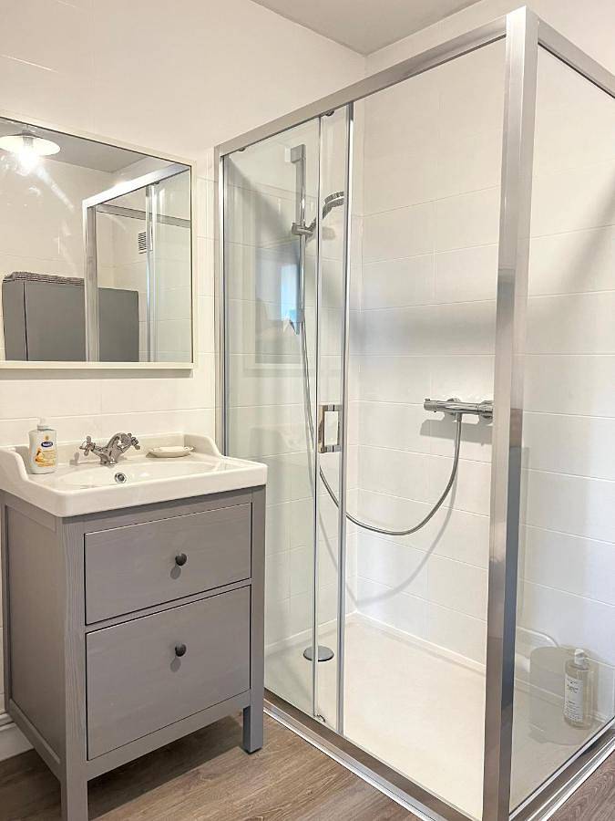 Location de vacances pour 4 personnes, avec vue et jardin à Saint-Jacques-de-la-Lande - 4