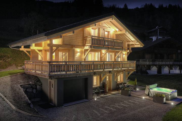 Chalet pour 11 personnes, avec Balcon et Jacuzzi ainsi que Terrasse et Jardin à Manigod - 3