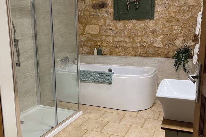 Gîte pour 6 personnes, avec jardin et piscine à Cause-de-Clérans - 3