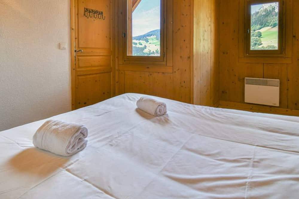 Appartement entier, Appartement moderne aux pieds des pistes, animaux admis, parking in Le Grand-Bornand, Région d'Annecy