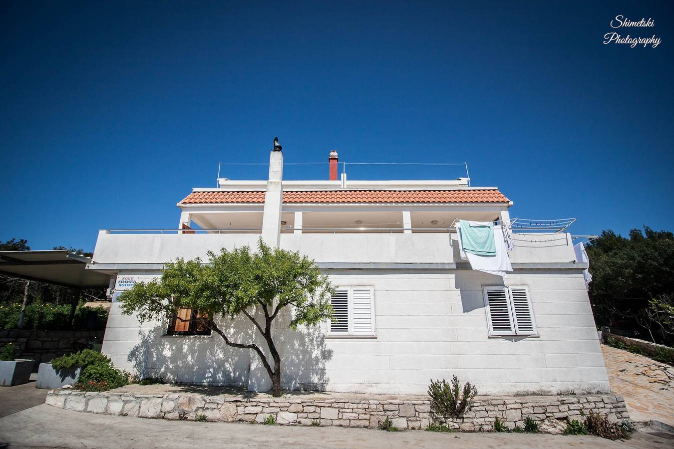 Ganze Wohnung, 2-Zimmer-Ferienwohnung mit Terrasse und Meerblick Zavalatica, Korcula A-247-a in Čara, Korcula