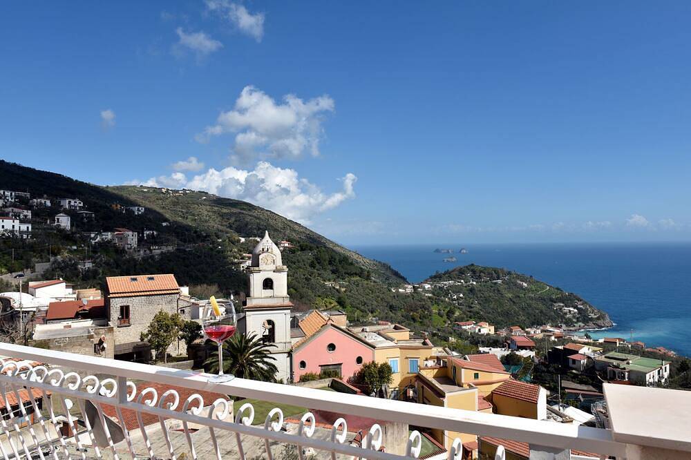 Hel leilighet, Mareluna Hjem (mellom havet og stjernene ....) in Nerano, Provinsen Napoli