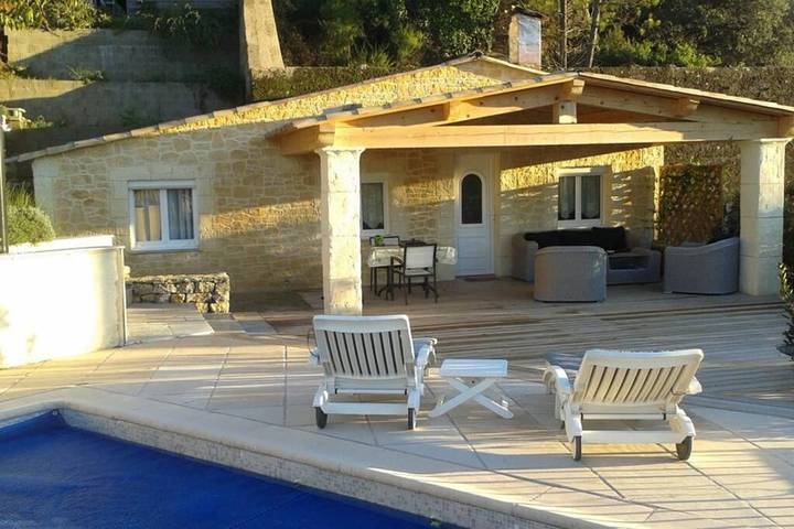 Location de vacances pour 2 personnes, avec jardin et piscine à Les Adrets-de-l'Estérel - 2