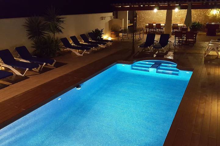 Casa rural para 11 personas, con jacuzzi y jardín - 1