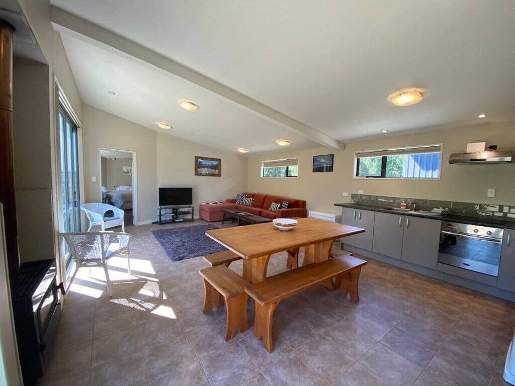 The Perfect Getaway - Sunny & Spacious Wifi Free in Twizel, Mackenzie District