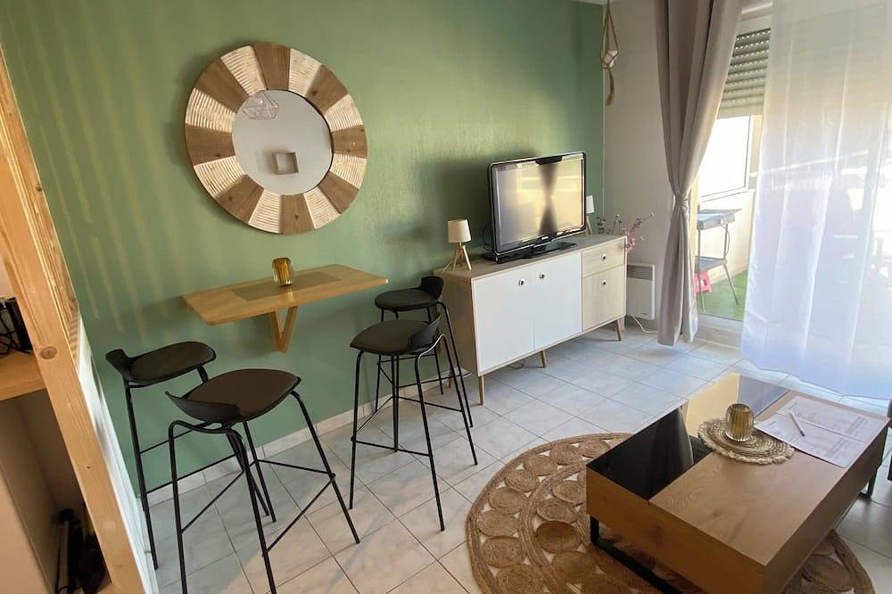 Appartement entier, Studio piscine emplacement idéal Brignoles in Brignoles, Région de Brignoles