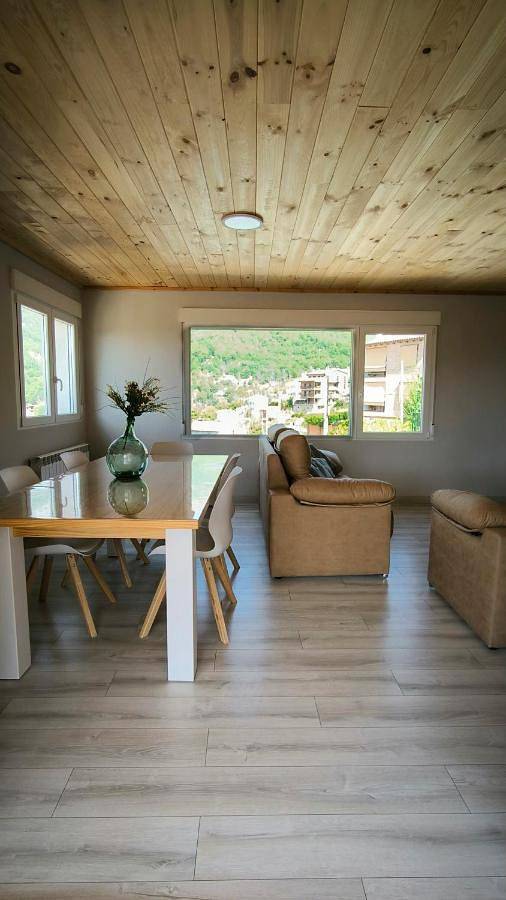 Gîte pour 7 personnes, avec vue et terrasse à Mijares - 4