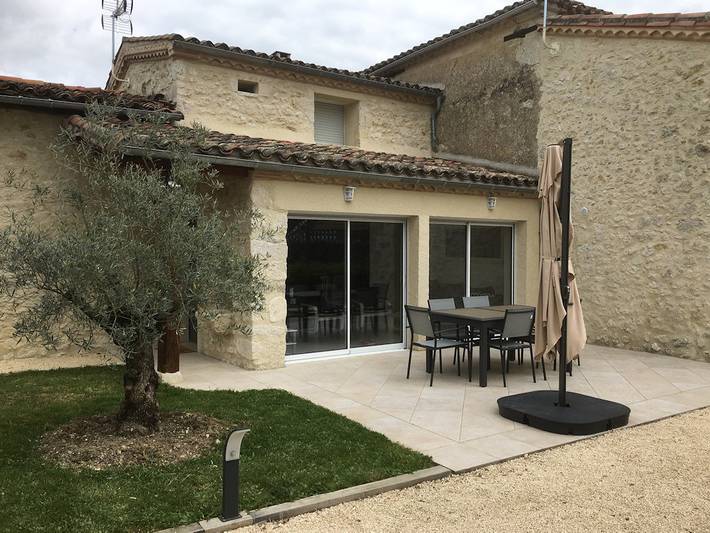 Gîte pour 6 personnes, avec terrasse et jardin