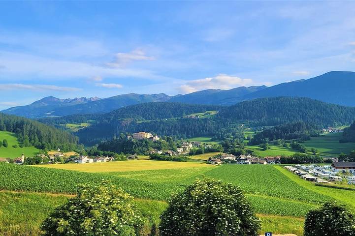 Appartamento per 7 persone, con giardino in San Lorenzo di Sebato e dintorni