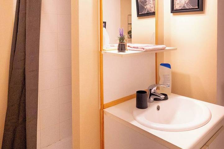Ganze Wohnung, Cosy T2 apartment in the center of France's favorite village in Rochefort-en-Terre, Vannes und Umgebung