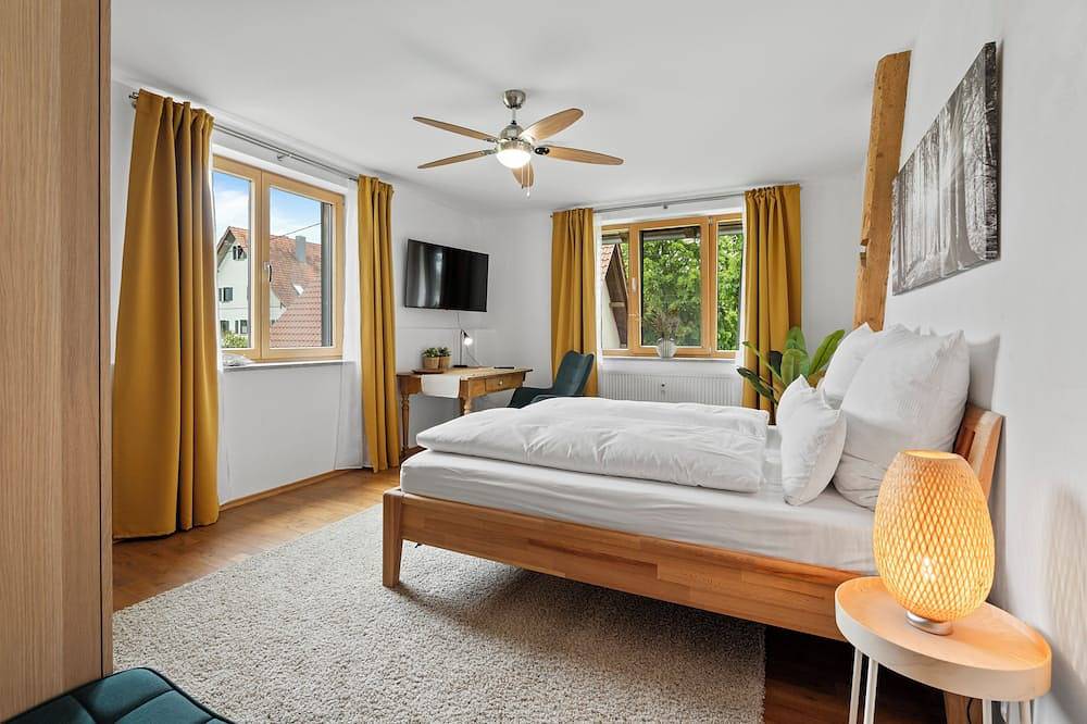 Ganze Wohnung, Fewo \"Brunnen\" 120 qm. Ruhige Lage - viel Natur  Balkon und Garten in Memmingen, Bayerisch Schwaben