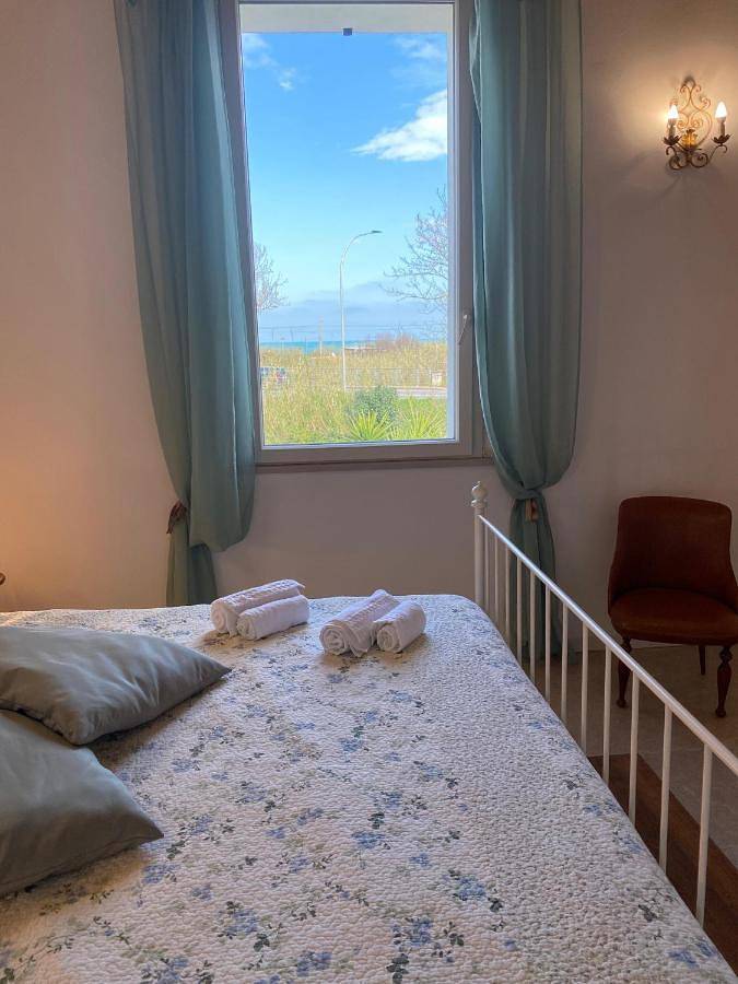 Maison d’hôte pour 2 personnes, avec vue et terrasse à Fano - 4