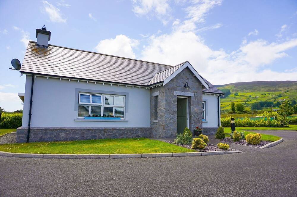 Deluxe Holiday Cabin in Newry, County Armagh