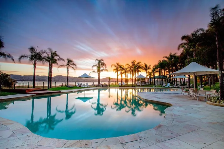 Parque de vacaciones para 6 personas, con piscina además de jacuzzi y jardín - 1