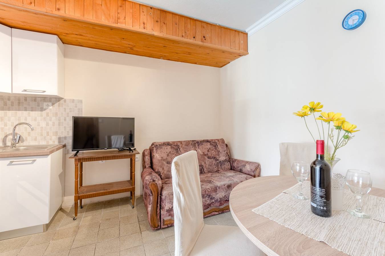 Ganze Wohnung, Ferienwohnung für 4 Personen mit Garten in Okrug Gornji, Ciovo