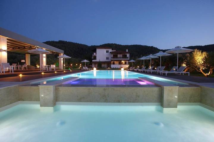 Ferienwohnung für 2 Personen, mit Pool und Ausblick sowie Garten in Chalkidiki - 2