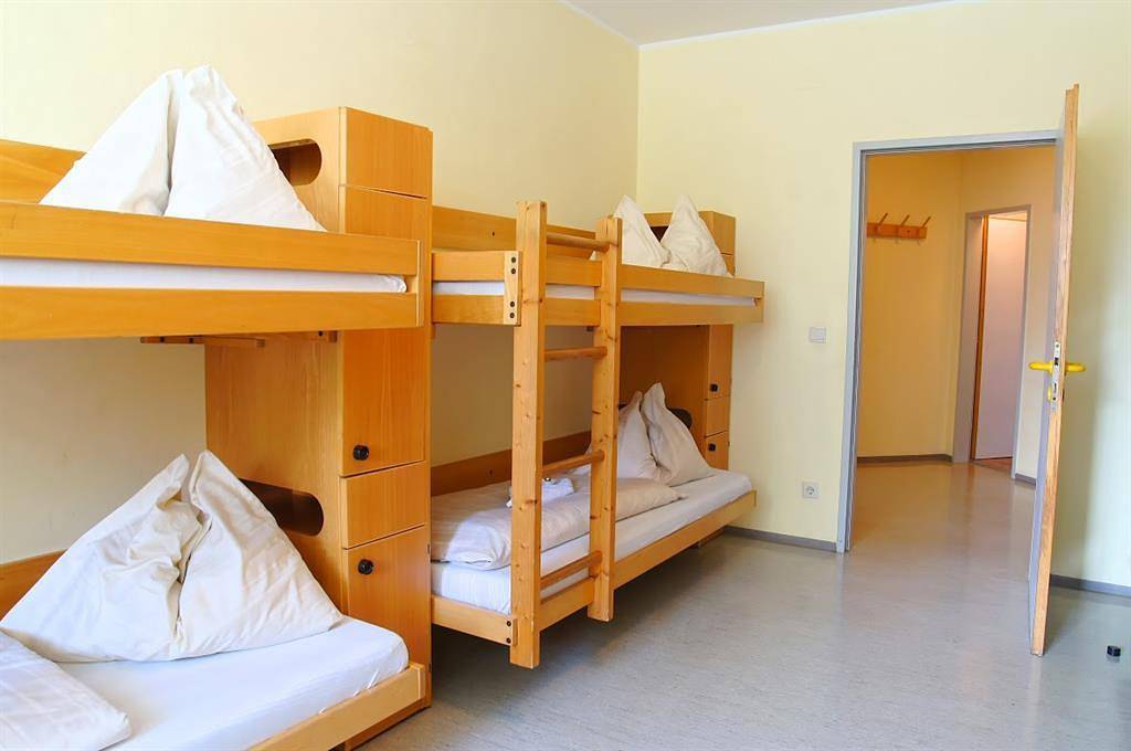 Ganze Ferienwohnung, Fünfbettzimmer mit Dusche, Wc in Klagenfurt am Wörthersee, Klagenfurt-Villach
