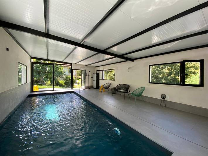 Apartamento para 4 personas, con Balcón y Terraza además de Jardín y Piscina en Villacarriedo