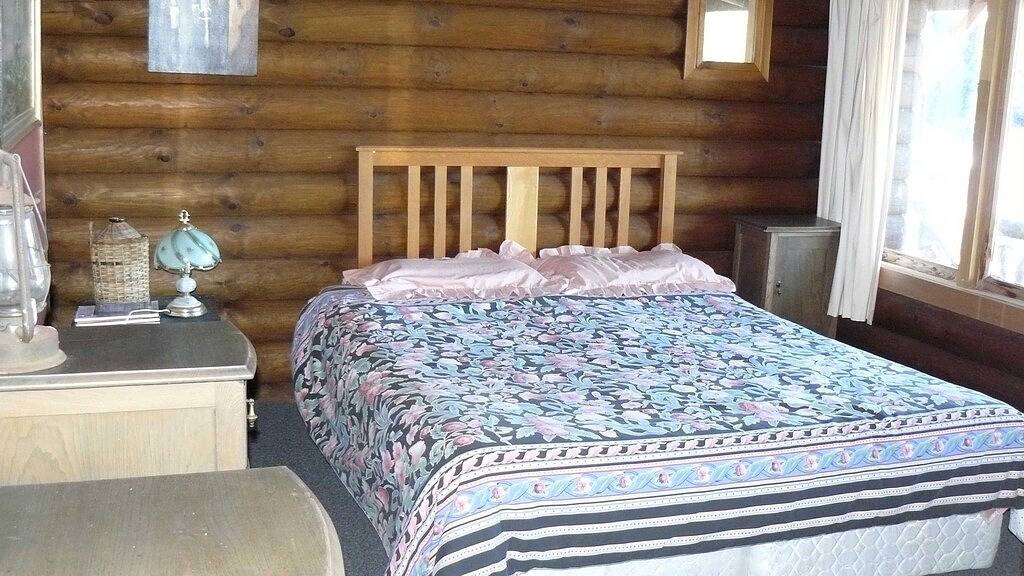 Lancewood lodge, the favourite log chalet for groups and multiple families in Hurunui District