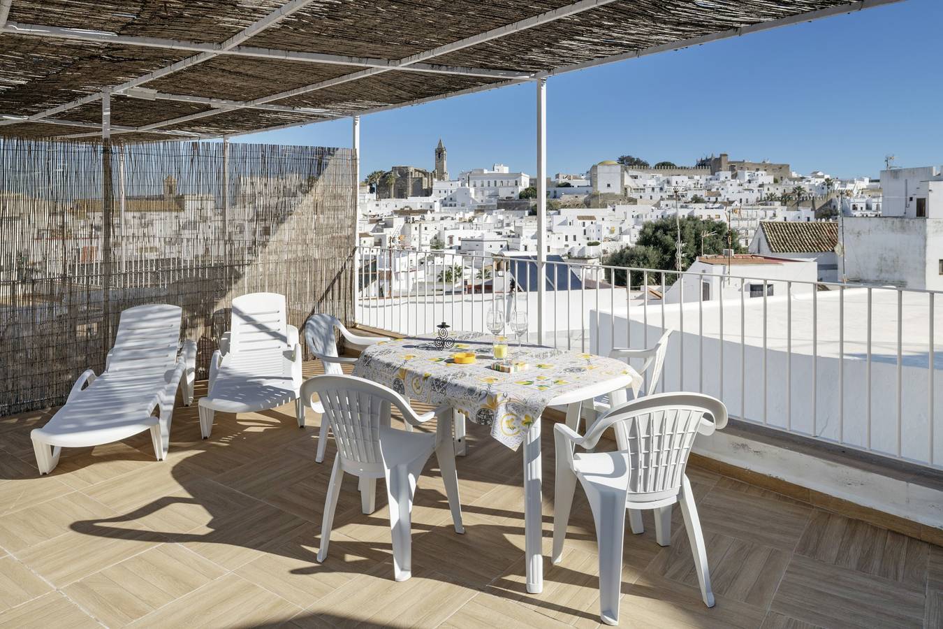 Belvedere Apartment with Views of Vejer’s Historic Old Town in Vejer de la Frontera, Costa de la Luz