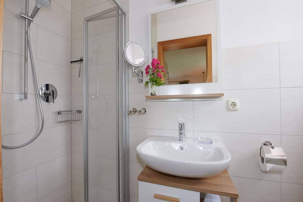 Ganze Wohnung, Appartement Apfelblüte, 31 qm, 1. Obergschoss, kombinierter Wohn-Schlafraum in Höslwang, Chiemsee