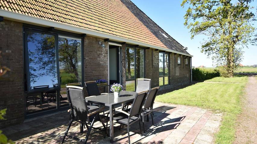 Agriturismo voor 8 personen, met tuin en terras in Friesland