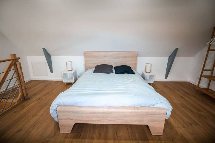 Gîte pour 2 personnes, avec piscine ainsi que jardin et balcon dans Saint-Guénolé - 4