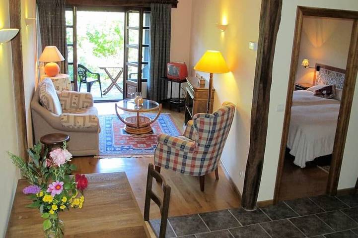 Ganze Wohnung, Richard und Suzanne Wohnung gemütlich mit unglaublicher Aussicht, ruhiges Tal. in Pesaguero, Cordillera Cantábrica
