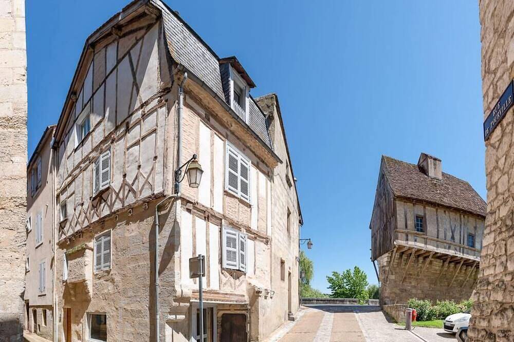 Ganze Wohnung, Apartment-Komfort-Nasszelle-Stadtblick-Le Cosy in Périgueux, Périgord Blanc