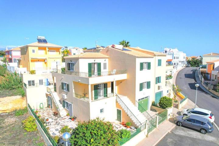 Casa rural para 8 personas, con vistas además de piscina y jardín, Se admiten mascotas en Armação de Pêra (costa) - 4