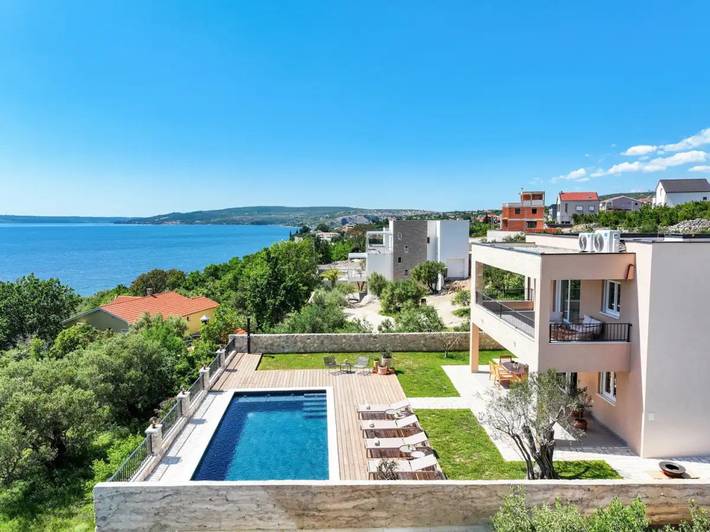 Ferienhaus für 9 Personen, mit Sauna und Garten sowie Meerblick in Maslenica