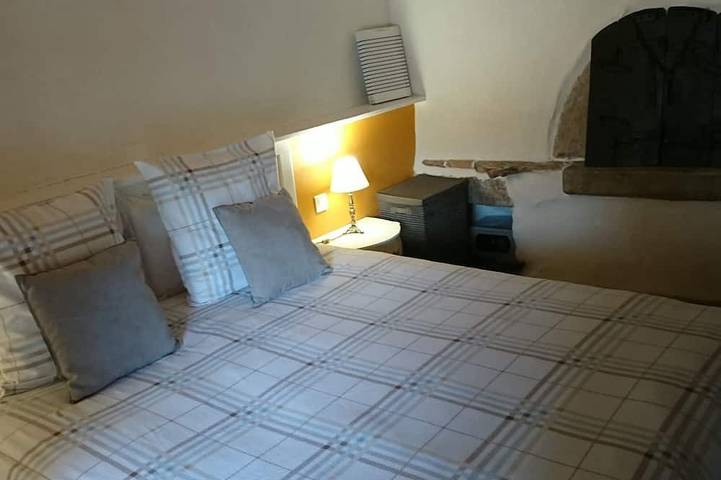 Gîte pour 3 personnes, avec jardin et terrasse, animaux acceptés à Saint-Florent-sur-Auzonnet - 3