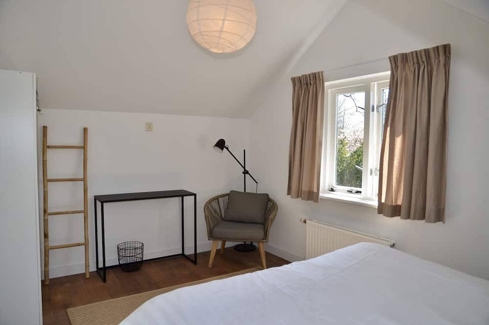 Bergen: hübsches Ferienhaus mit Veranda und umzäunten Garten in schöner Lage in Bergen (Nordholland), Noord-Holland - Nordseeküste