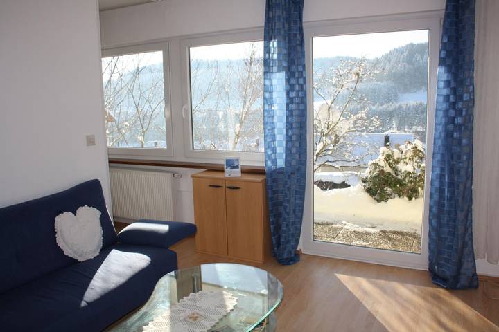 Ferienwohnung für 5 Personen, mit Garten und Terrasse, mit Haustier in Burladingen
