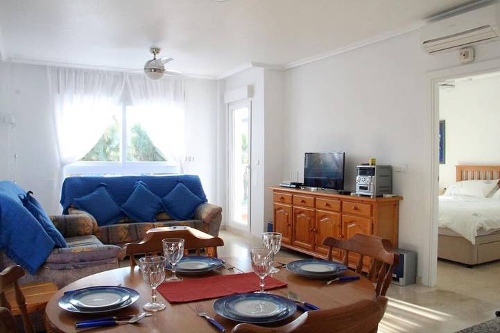 Ferienwohnung für 4 Personen, mit Balkon und Pool - 1