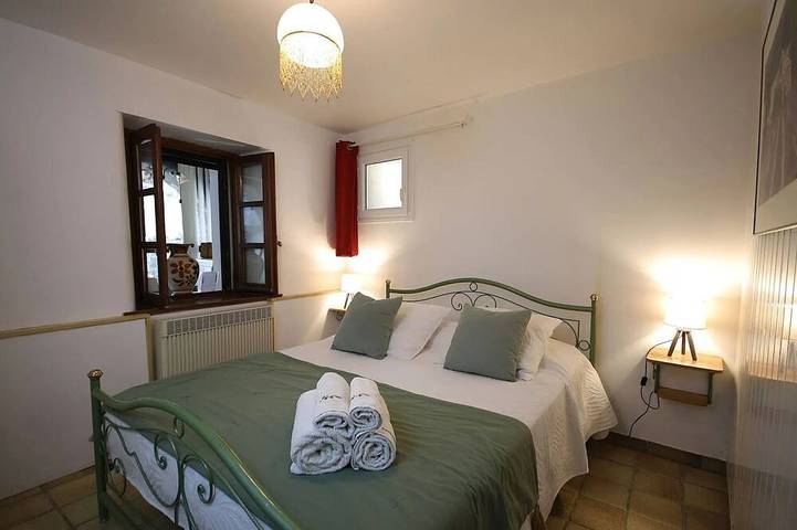 Gîte pour 6 personnes, avec jardin et terrasse à La Roche-sur-le-Buis - 2