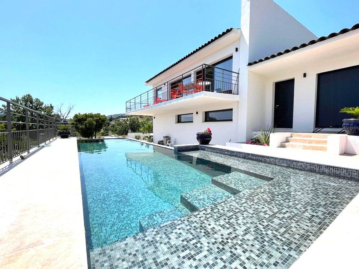 Modern villa with sea views and infinity pool in Les Adrets-de-l'Estérel, Massif de l'Esterel