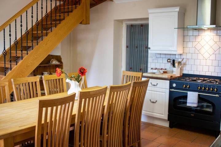 Location de vacances pour 10 personnes, avec vue ainsi que jardin et piscine à Charroux - 3