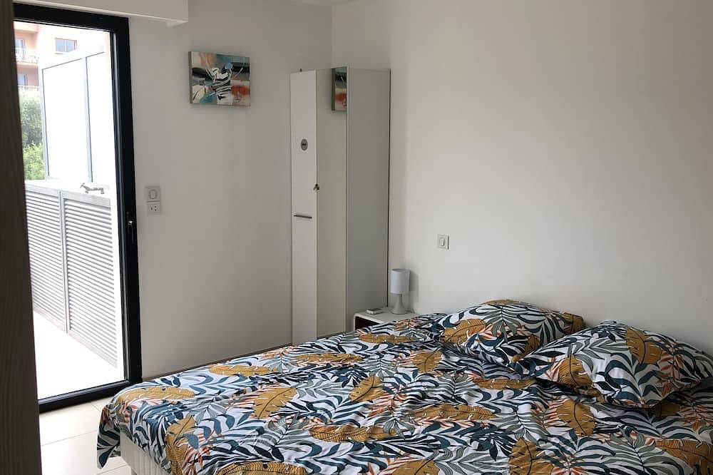 Appartement entier, Logement tout confort dans résidence les pieds dans l’eau in Propriano, Arrondissement de Sartène