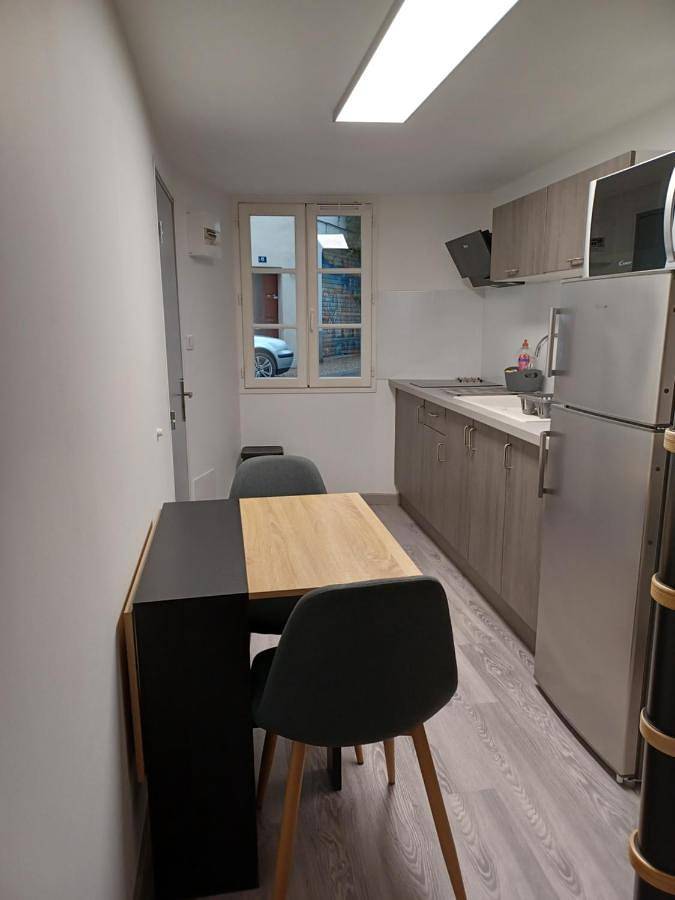 Appartement entier, One-Bedroom Apartment in Foix, Ariège