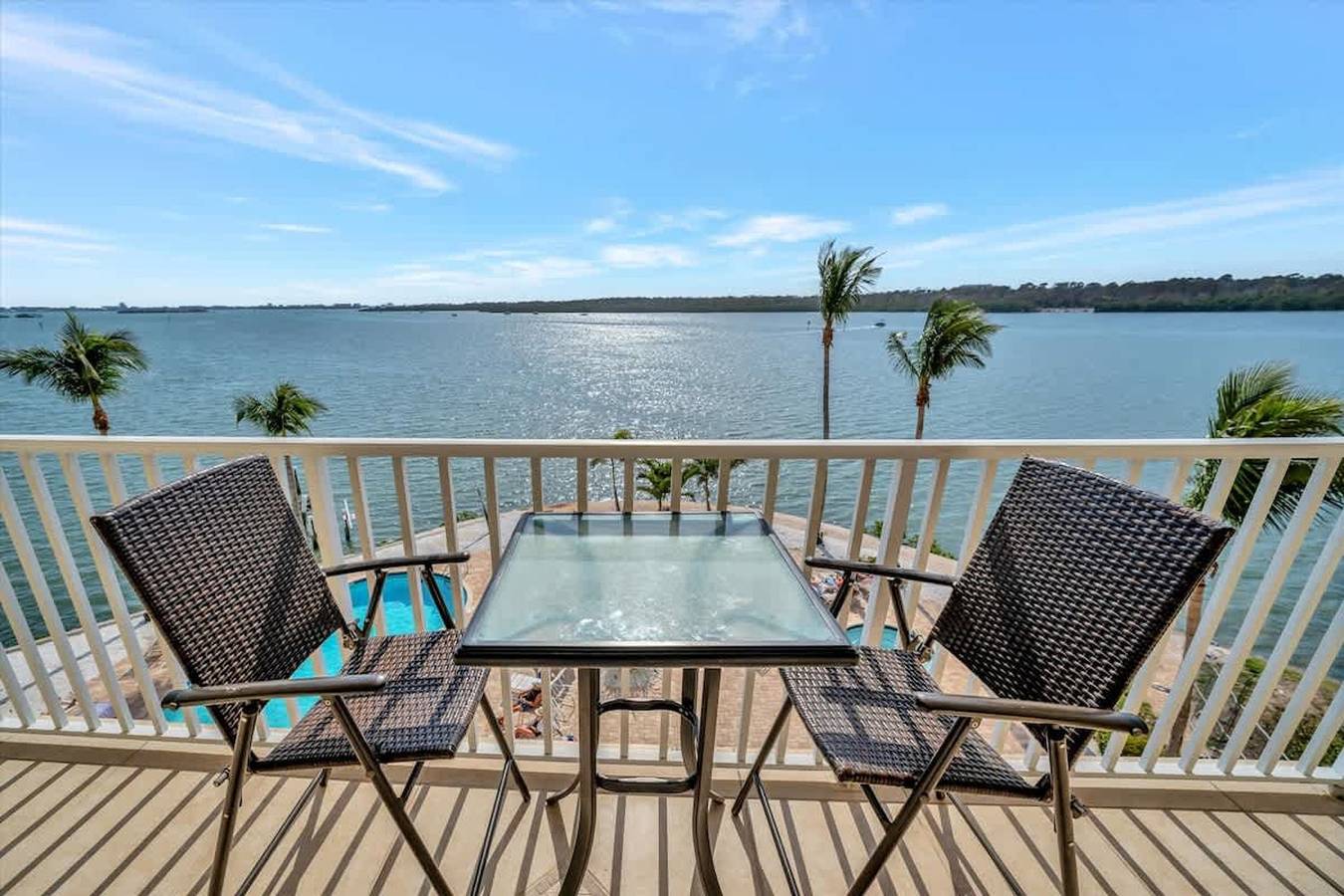 Apartamento entero, Sunlit Bayview Suite Balcony Pool   Hot Tub  in Seminole, Pinellas County