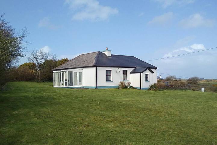 Holiday rental for 4 people, with terrace and garden in County Mayo