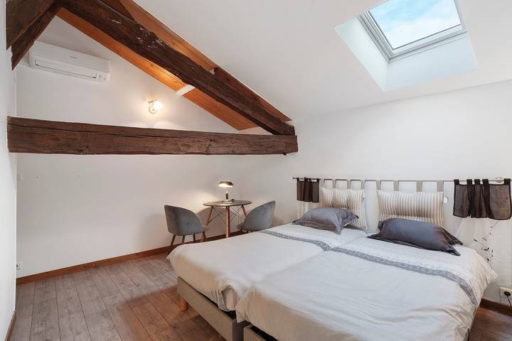 Maison d'hôtes 'Chambre C' avec piscine partagée, Wi-Fi et climatisation in Ribérac, Périgord Vert