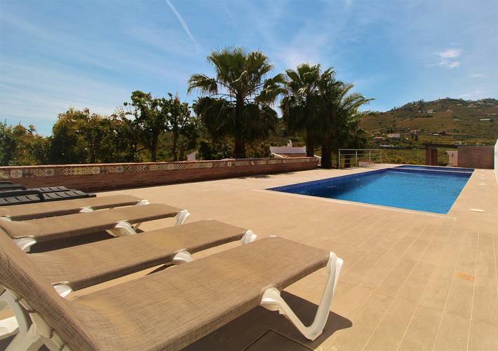 Chalet para 8 personas, con jardín además de jacuzzi y terraza en Provincia de Málaga - 3