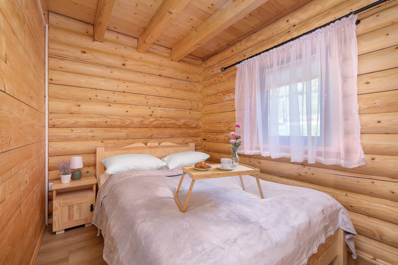 Ganze Wohnung, A Charming House with a Garden | Mountain View in Karpaten (Polen)