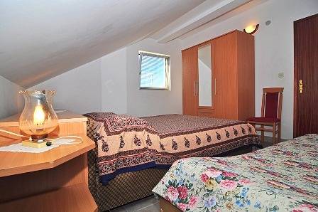Ganze Wohnung, Ferienwohnung in Sukošan mit Meerblick, Balkon, Klimaanlage, W-Lan (654-2) in Sukosan, Zadar