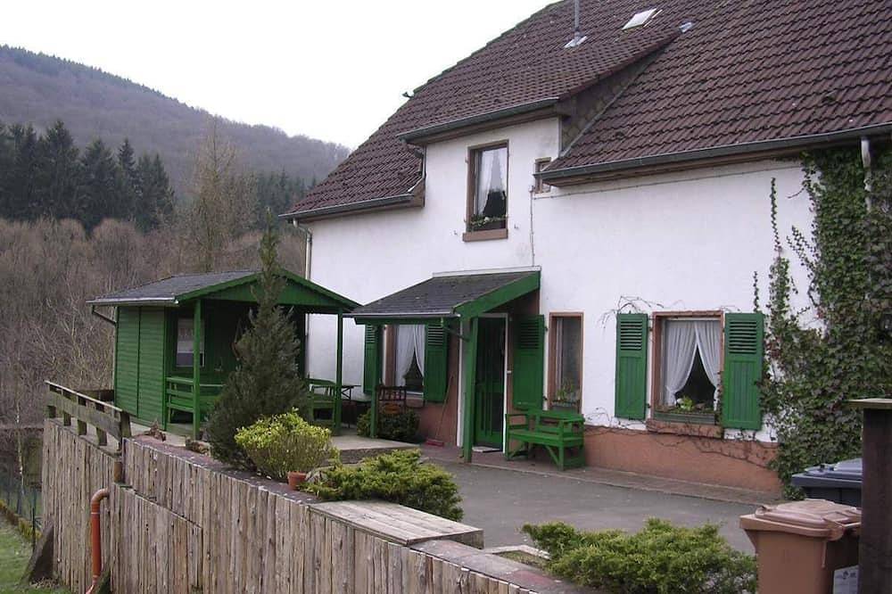 Lust auf Natur - Ferienhaus in Alleinlage auf großem Grundstück in Birresborn, Vulkaneifel