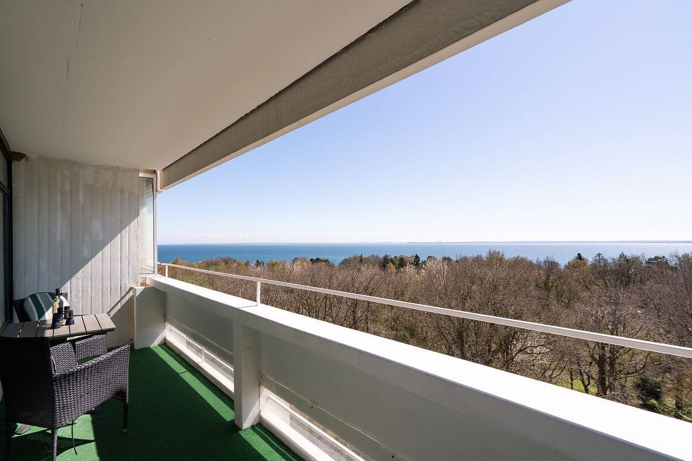Ganze Wohnung, Helle Ferienwohnung mit Meerblick & Balkon – Schwimmbad Eintritt inklusive in Sierksdorf, Ostholstein